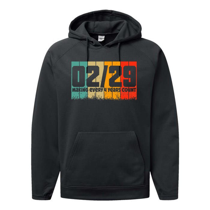 Leap Year 2024 Retro February 29 Birthday Leap Day Performance Fleece Hoodie