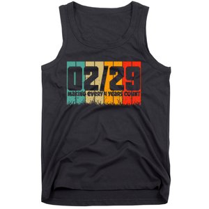 Leap Year 2024 Retro February 29 Birthday Leap Day Tank Top