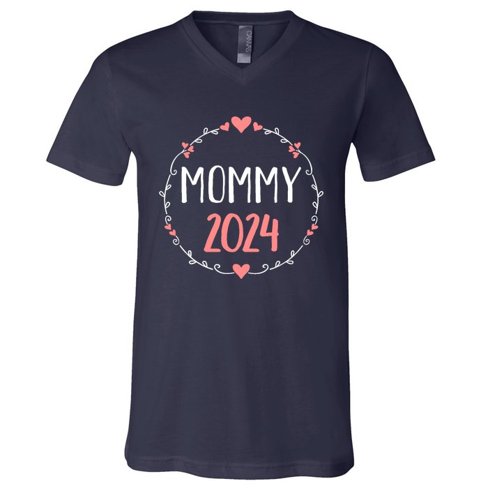 Mommy 2024 For Pregnancy Announcement V-Neck T-Shirt