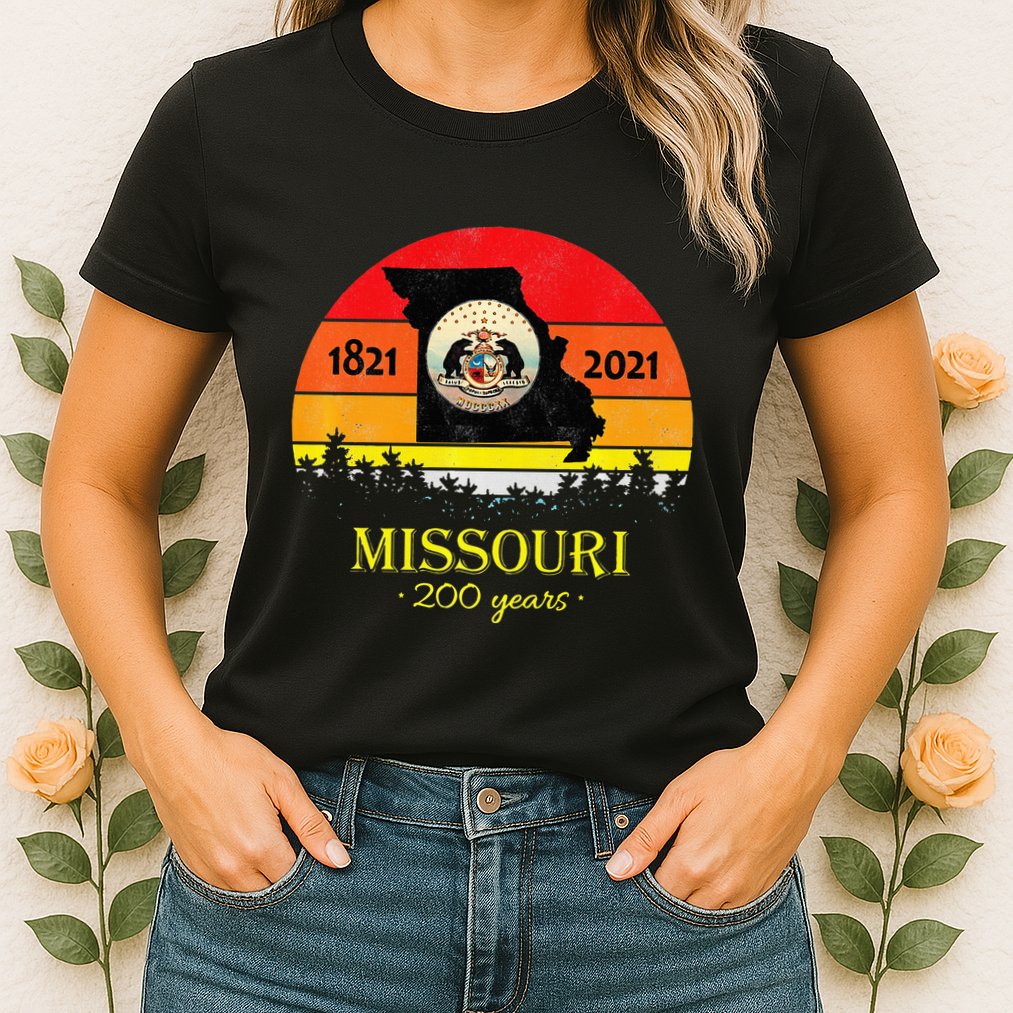 Missouri 200 Years 18212021 Vintage Retro Sunset Womens T-Shirt