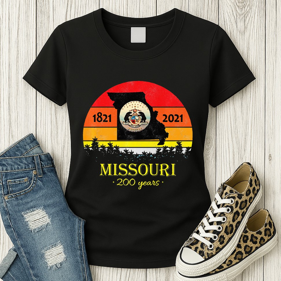 Missouri 200 Years 18212021 Vintage Retro Sunset Womens T-Shirt