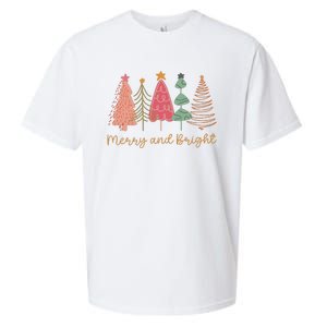 Merry And Bright Png Retro Christmas Tree Pink Sueded Cloud Jersey T-Shirt