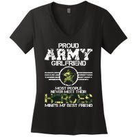 Military Appreciation Day Proud Army Girlfriend Gift T Women's V-Neck T-Shirt