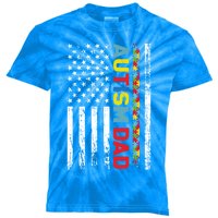 Men Autism Dad Meaningful Gift Fathers Day Dad Autism American Flag Gift Kids Tie-Dye T-Shirt