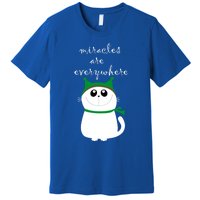 Miracles Are Everywhere Cute Xmas Cat Design Christmas Gift Premium T-Shirt