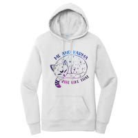 me and karma vibe like that karma is a cat purring in my lap Women's Pullover Hoodie