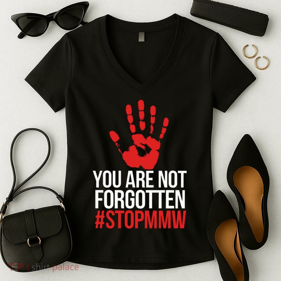 Missing and murdered indigenous women stop MMW Women's V-Neck T-Shirt