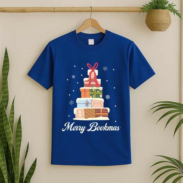 Merry Bookmas Books Pine Tree Funny Reading Lover Christmas Gift T-Shirt