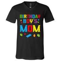 Master Builder Birthday Mom Building Bricks Blocks V-Neck T-Shirt