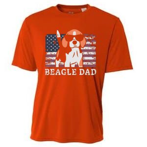 Men Beagle Dad American Flag 4th Of July Patriotic Beagle Design Cooling Performance Crew T-Shirt