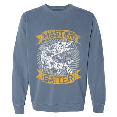 Master Baiter Funny Pike Fishing Gift Ice Fishing Musky Garment-Dyed Sweatshirt