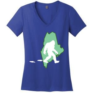 Maine Bigfoot Hunter State Great Gift Women's V-Neck T-Shirt