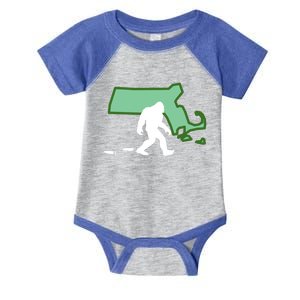 Massachusetts Bigfoot Hunter State Cool Gift Infant Baby Jersey Bodysuit