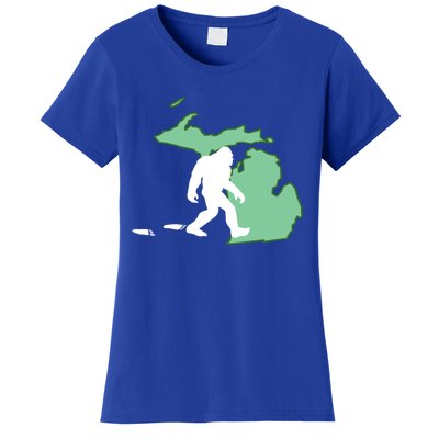 Michigan Bigfoot Hunter State Gift Women's T-Shirt