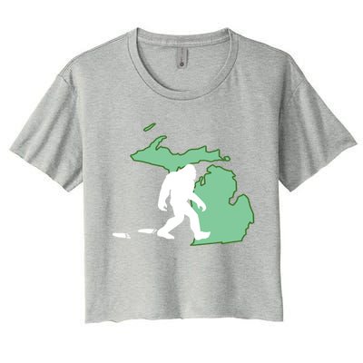 Michigan Bigfoot Hunter State Gift Women's Crop Top Tee