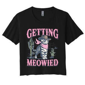 Meowdy Bachelorette Party Cowgirl Getting Meowied Cat Bride Women's Crop Top Tee