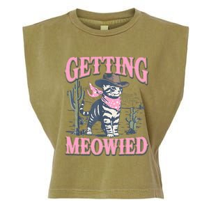 Meowdy Bachelorette Party Cowgirl Getting Meowied Cat Bride Garment-Dyed Women's Muscle Tee