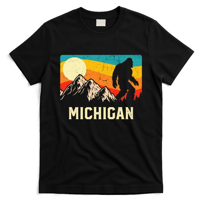 Michigan Bigfoot Sasquatch Mountains Retro Hiking  T-Shirt