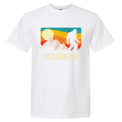 Michigan Bigfoot Sasquatch Mountains Retro Hiking  Garment-Dyed Heavyweight T-Shirt