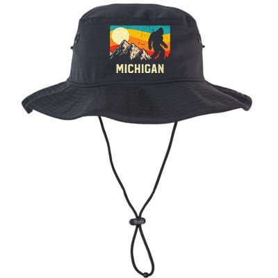 Michigan Bigfoot Sasquatch Mountains Retro Hiking Legacy Cool Fit Booney Bucket Hat