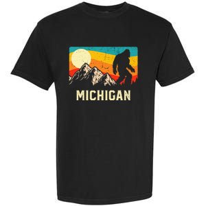 Michigan Bigfoot Sasquatch Mountains Retro Hiking Garment-Dyed Heavyweight T-Shirt