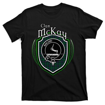 Mckay Clan Crest Scottish Clan Mckay Family Crest Badge T-Shirt