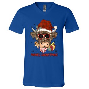 Mooey Christmas Hairy Highland Cow Xmas Light Santa Hat Cool Gift V-Neck T-Shirt