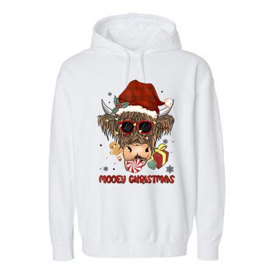 Mooey Christmas Hairy Highland Cow Xmas Light Santa Hat Cool Gift Garment-Dyed Fleece Hoodie