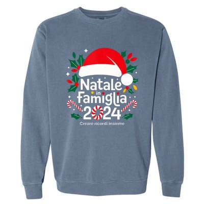 Merry Christmas Italian Family Natale In Famiglia 2024 Italy Tank Top Garment-Dyed Sweatshirt