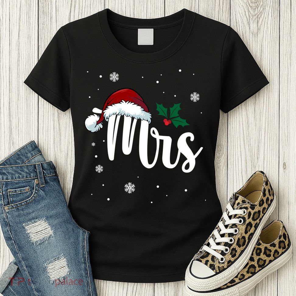 Mrs. Claus Matching Family Christmas Womens T-Shirt