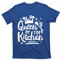 Mom Cooking Queen Of Kitchen Baking Kitchen Mom Mother's Day Gift T-Shirt