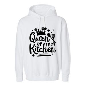 Mom Cooking Queen Of Kitchen Baking Kitchen Mom Mother's Day Gift Garment-Dyed Fleece Hoodie