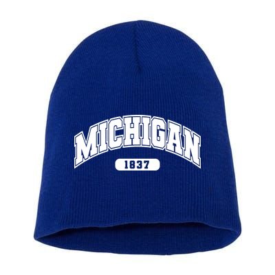 Michigan Collegiate Style 1837 Short Acrylic Beanie