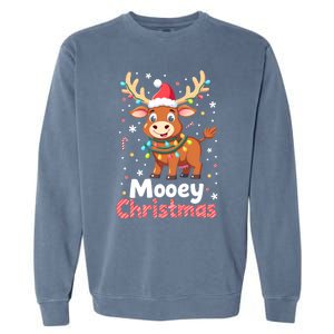 Mooey Christmas Santa Farmer Merry Highland Cow Christmas Gift Garment-Dyed Sweatshirt