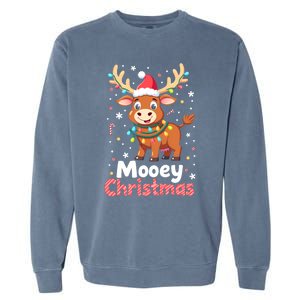 Mooey Christmas Santa Farmer Merry Highland Cow Christmas Gift Garment-Dyed Sweatshirt