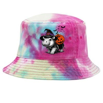 Moo Deng Bouncy Pig Moo Deng Halloween Funny Hippo With Pumpkin Witch Hat Tie-Dyed Bucket Hat