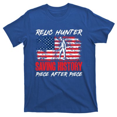 Metal Detecting Detector Relic Hunter American Flag Gift T-Shirt