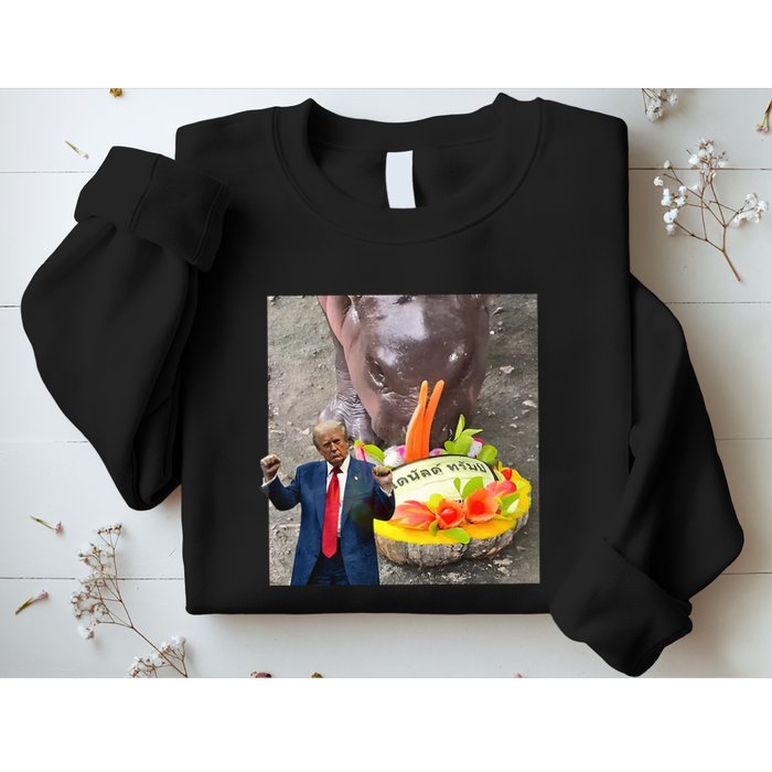 Moo Deng Endorsed Trump Hippo Predicting TrumpS Victory Sweatshirt