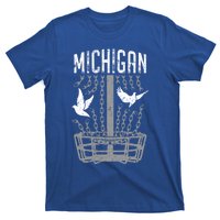 Michigan Disc Golf Player Breaking Chains Birdie Cute Gift T-Shirt