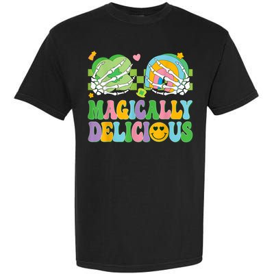 Magically Delicious Hippie St Patrick's Day Skeleton Charms Garment-Dyed Heavyweight T-Shirt