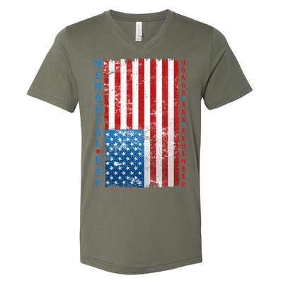 Memorial Day Honor And Remember Distressed USA American Flag V-Neck T-Shirt