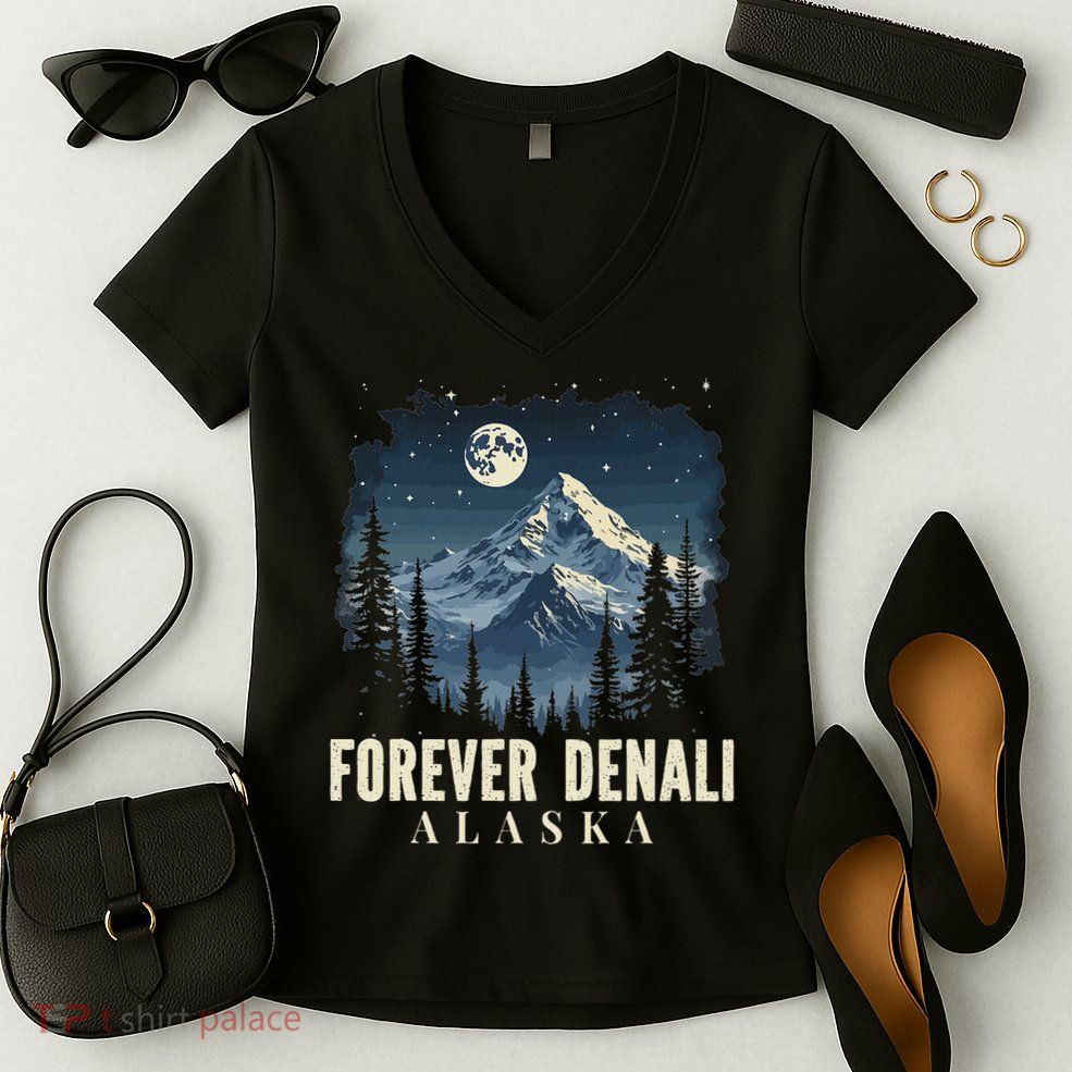  Mt. Denali National Park Alaska Mountain  Women's V-Neck T-Shirt