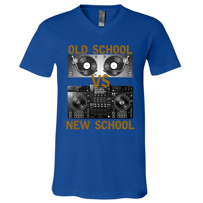 Music Djs Old School Vs New School Turntable Dj Equipt Cute Gift V-Neck T-Shirt