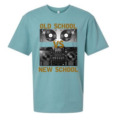 Music Djs Old School Vs New School Turntable Dj Equipt Cute Gift Sueded Cloud Jersey T-Shirt