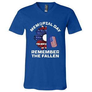 Memorial Day Remember The Fallen Honor Those Who Served Cute Gift V-Neck T-Shirt