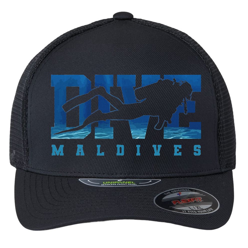 Maldives Diver Souvenir Gift Flexfit Unipanel Trucker Cap