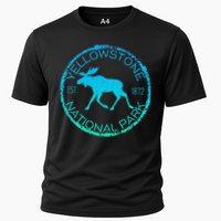 Moose Design Yellowstone National Park Souvenir HikerS Cooling Performance Crew T-Shirt