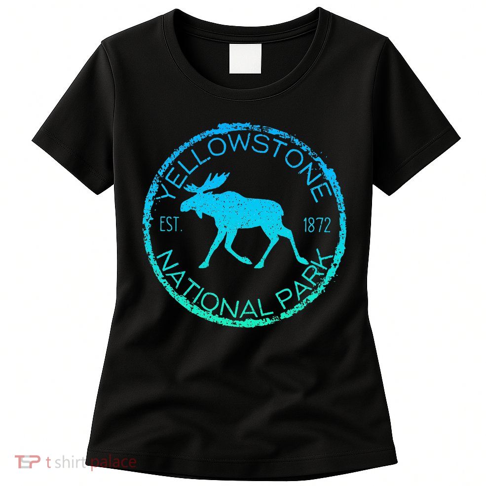 Moose Design Yellowstone National Park Souvenir HikerS Womens T-Shirt