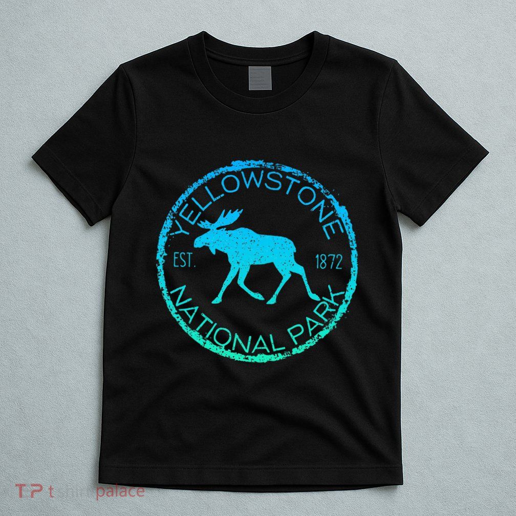 Moose Design Yellowstone National Park Souvenir HikerS T-Shirt