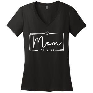 Mom Est 2024 Expect Baby 2024 Mother 2024 New Mom 2024 Women's V-Neck T-Shirt